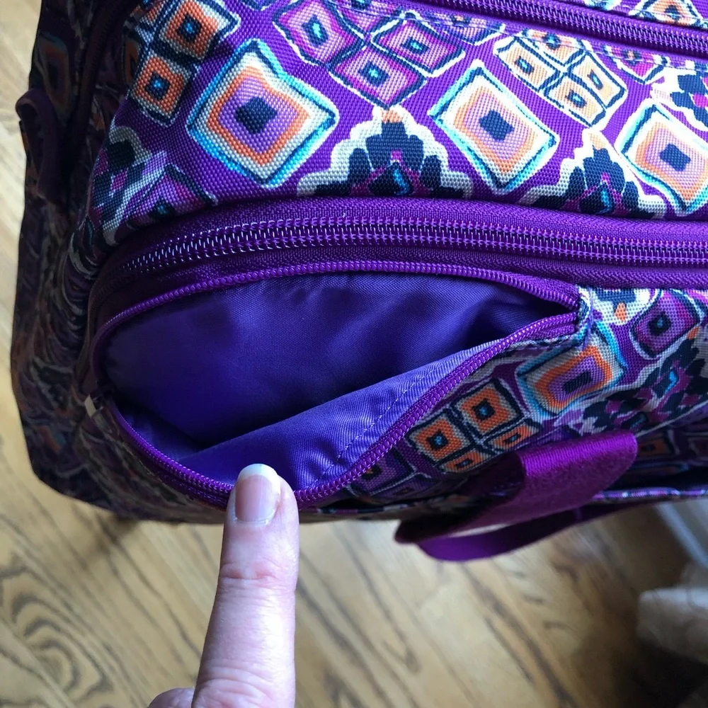 Vera Bradley Travel bag (NWOT) - Picture 4 of 13